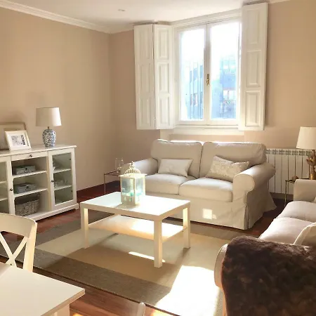 Duplex Soleado, Calle Corrida, Casco Antiguo شقة خيخون