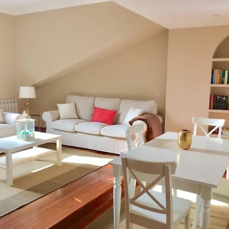Duplex Soleado, Calle Corrida, Casco Antiguo アパート
